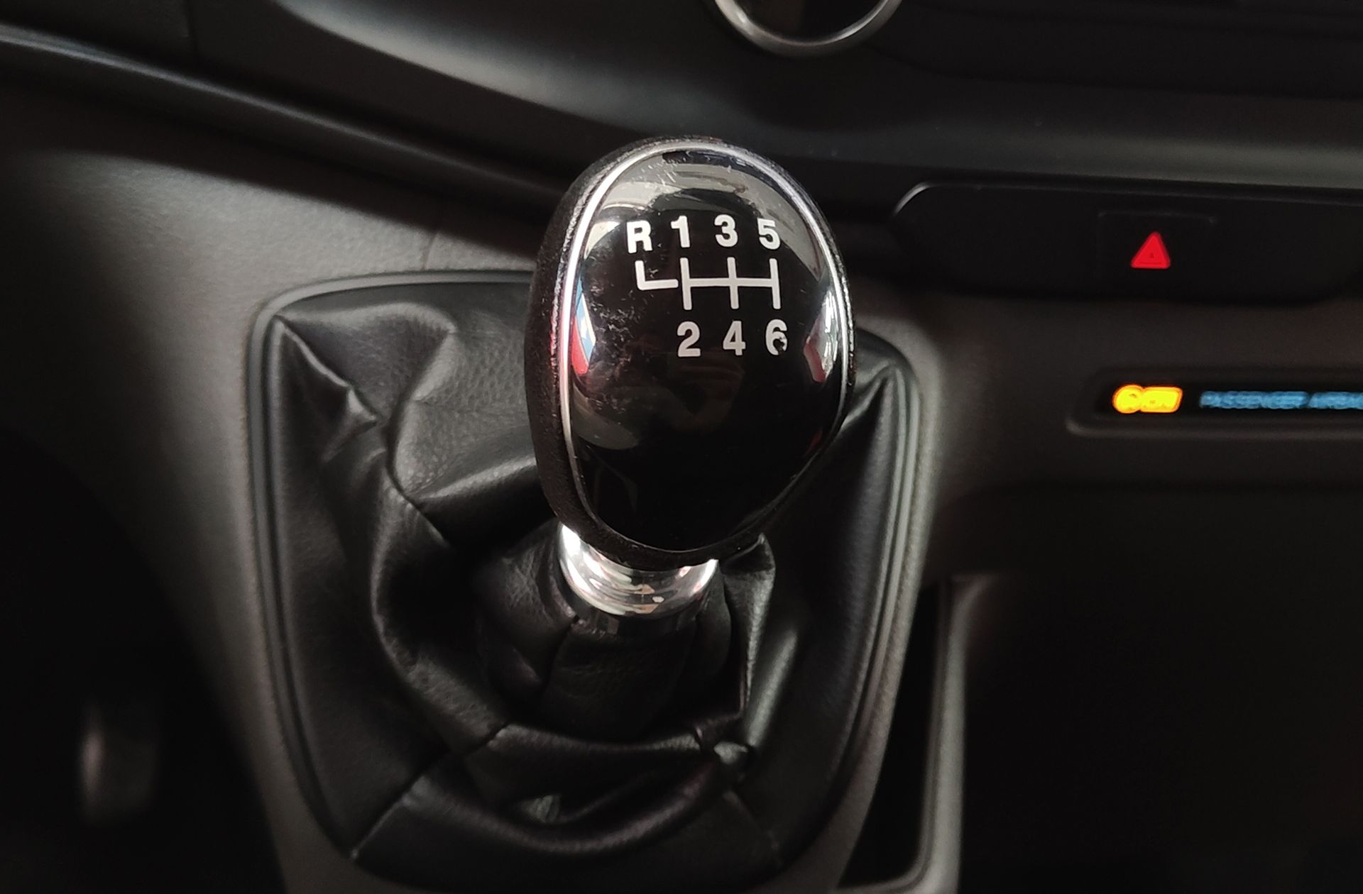 Ford Transit Custom Kombi 2.0 TDCi 320 L1 Ambiente - foto 5