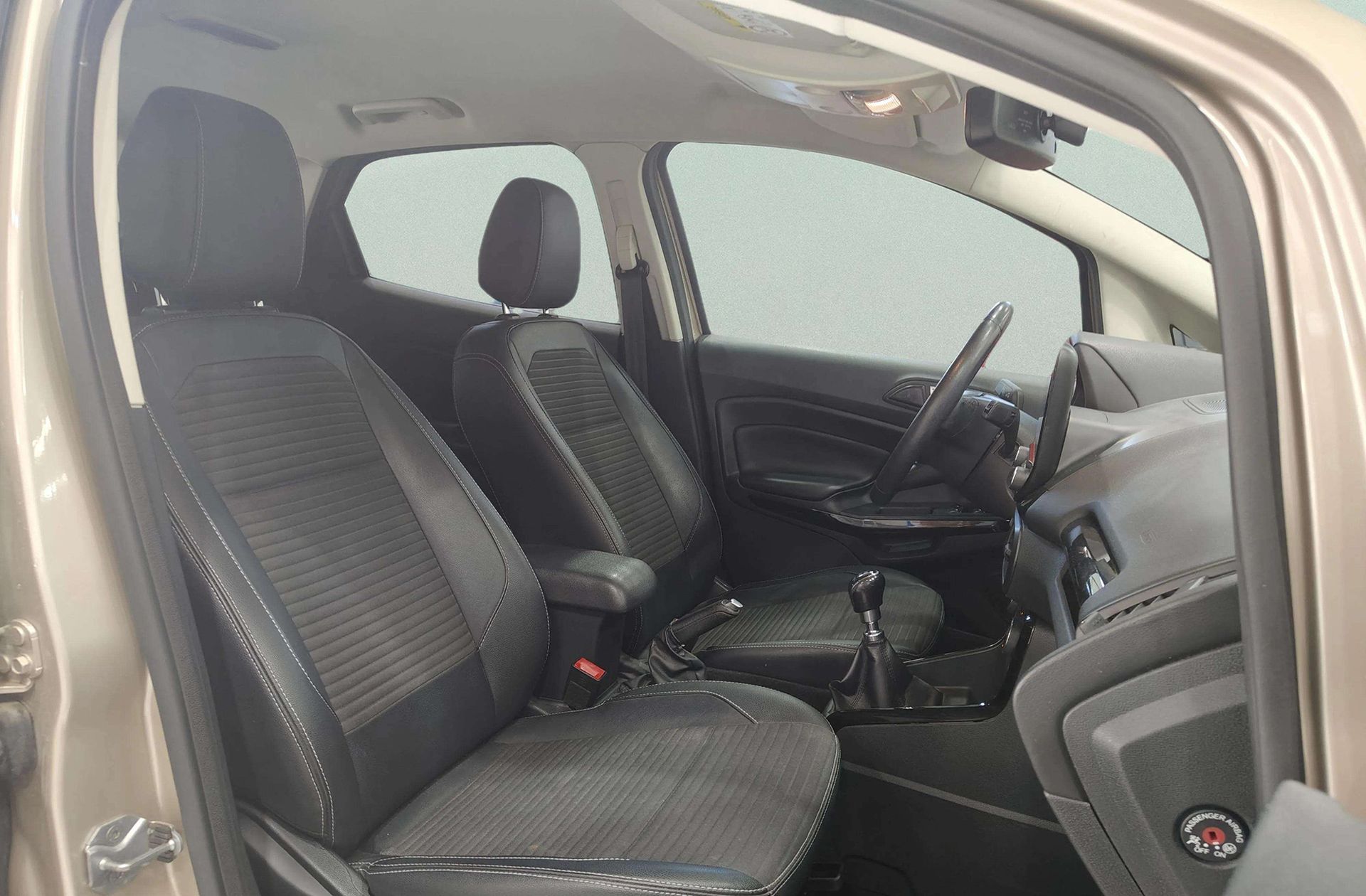Ford EcoSport 1.0T EcoBoost Titanium - foto 18