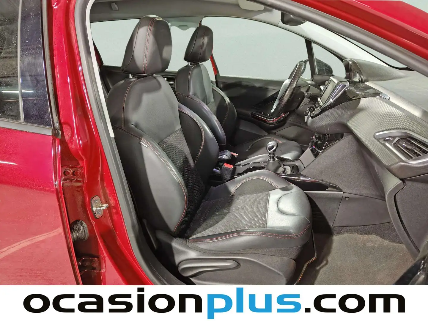 Foto Peugeot 2008 Peugeot 2008 PureTech 130 S&S GT Line (130 CV)