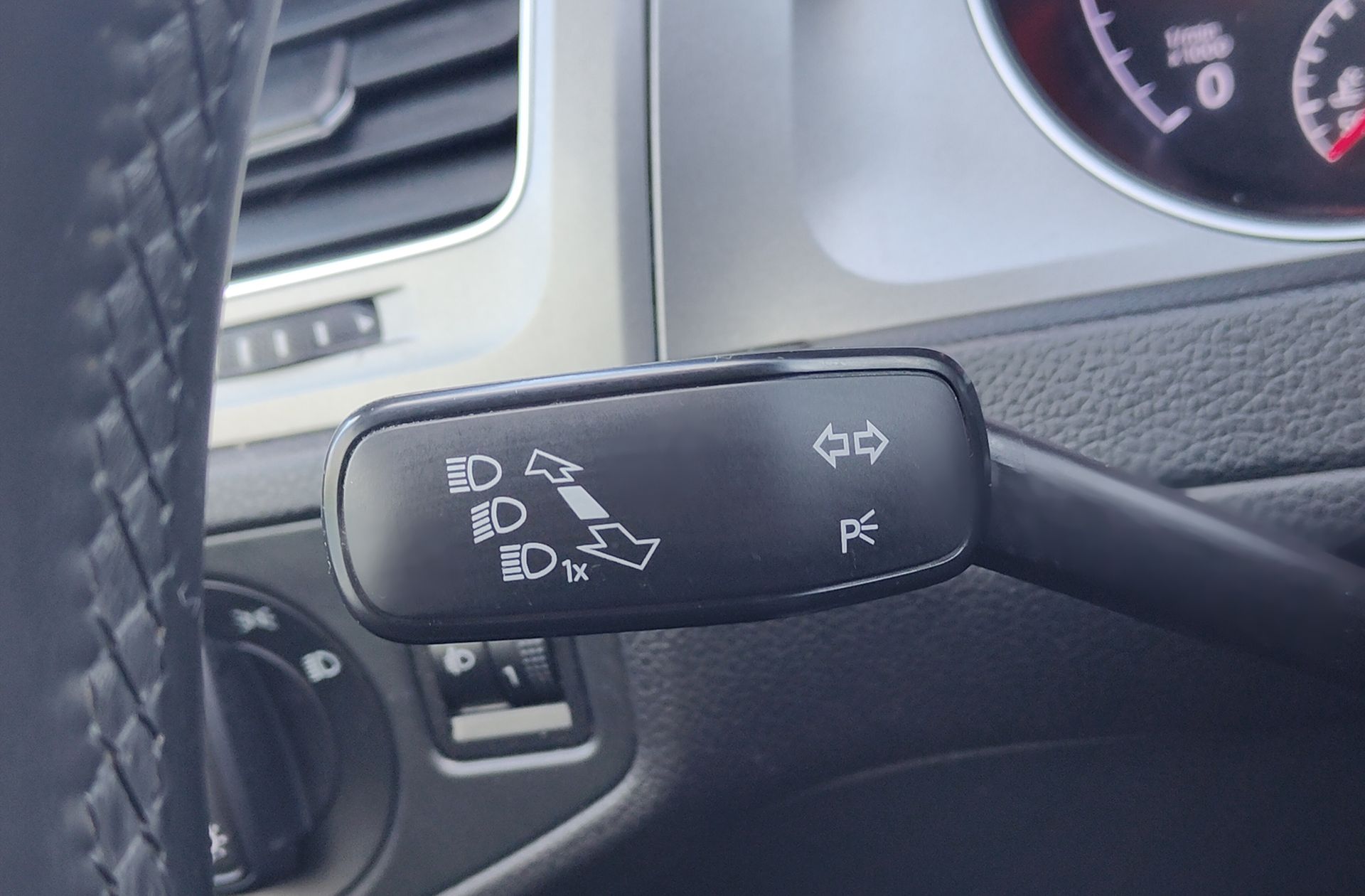 Volkswagen Golf Variant Variant Business Navi 1.6 TDI CR BMT DSG - foto 21