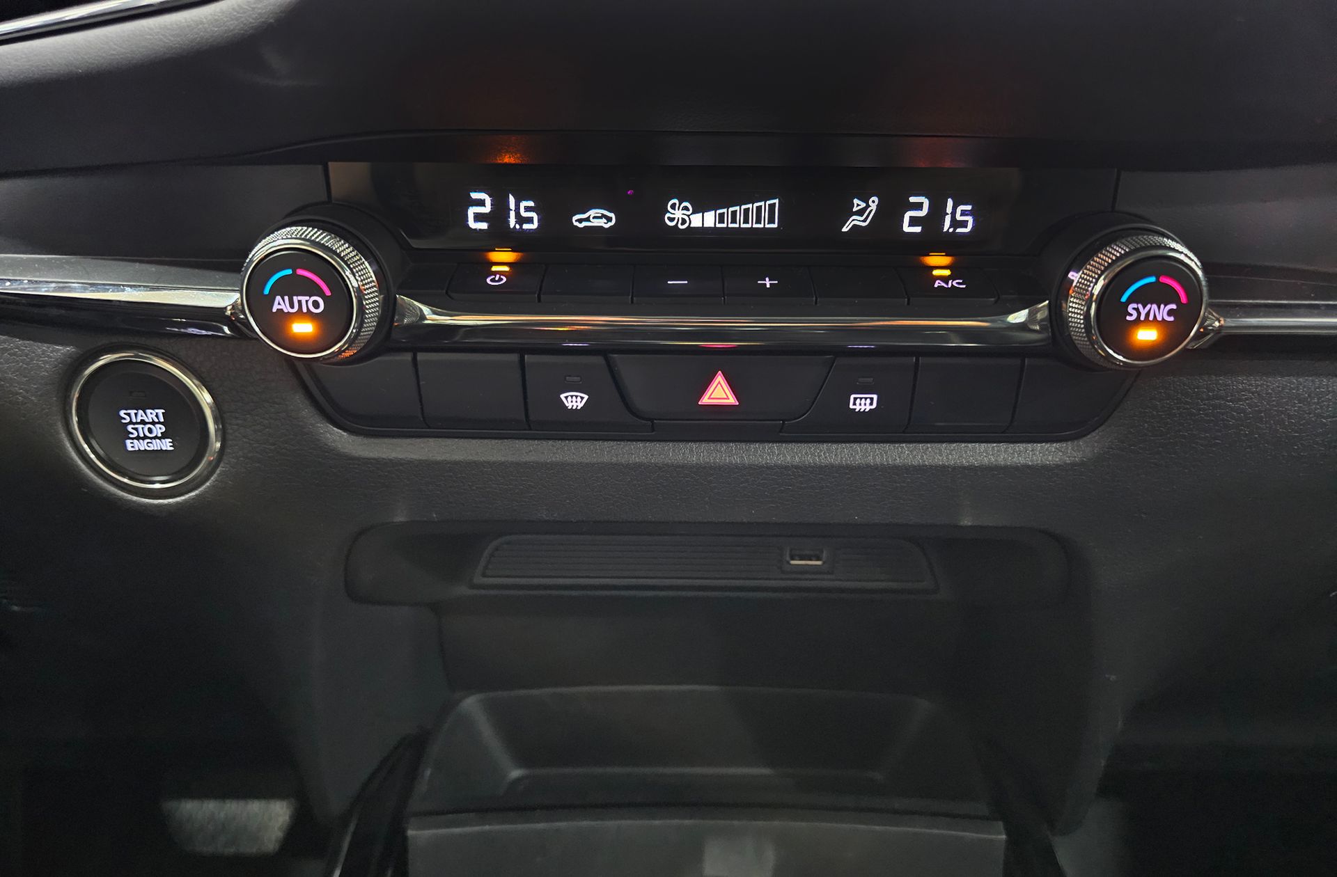 Mazda CX-30 2.0 Skyactiv-X Zenith - foto 33