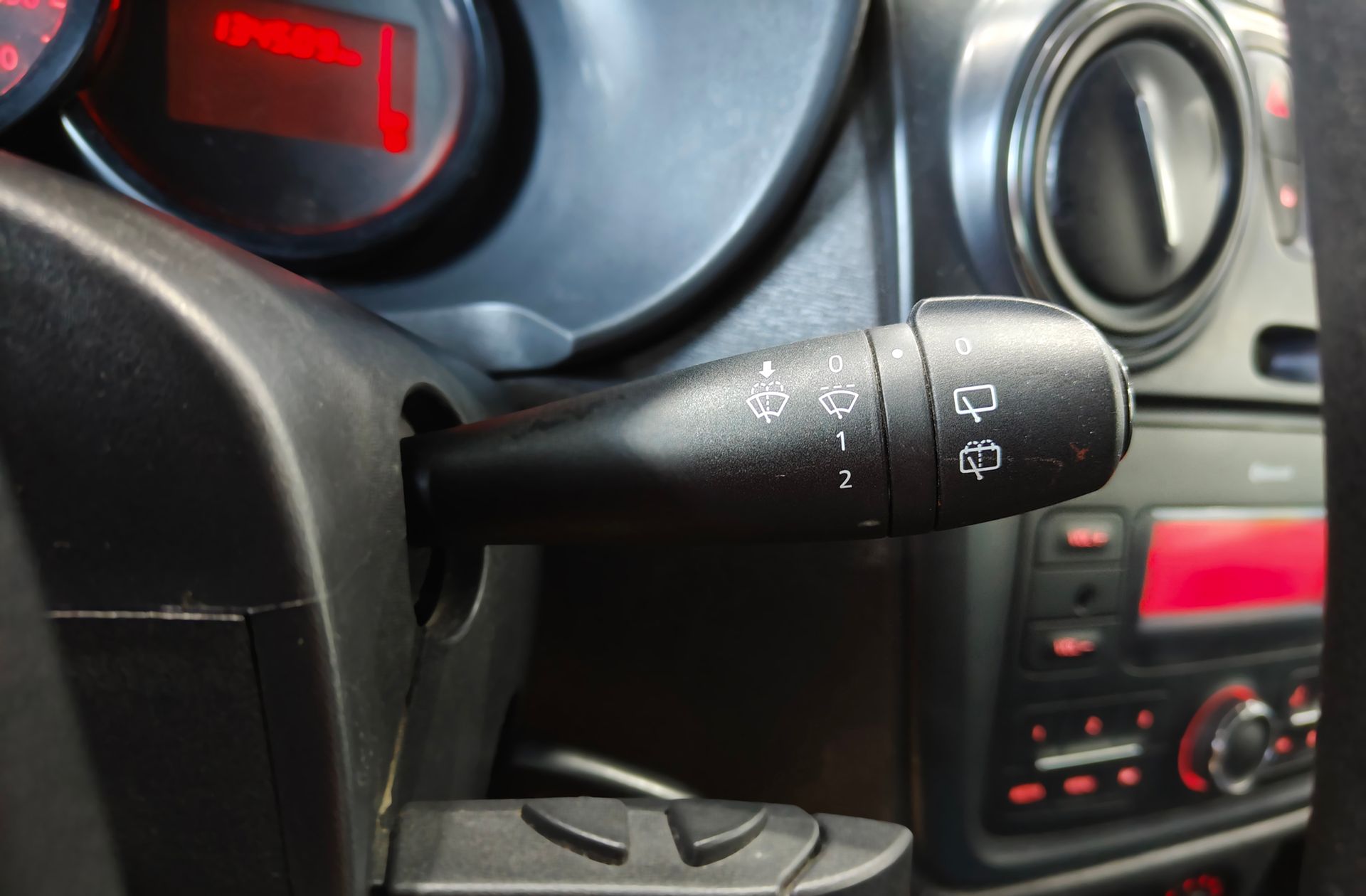 Dacia Dokker Essential 1.6 - foto 22