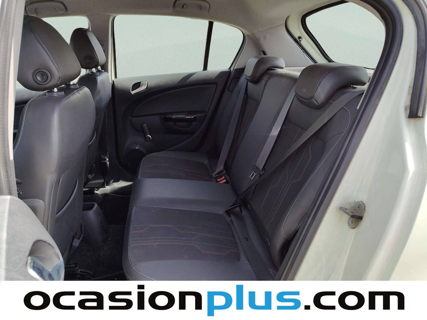 Foto asientos traseros Opel Corsa Opel Corsa 1.2 S&S Selective (85 CV)