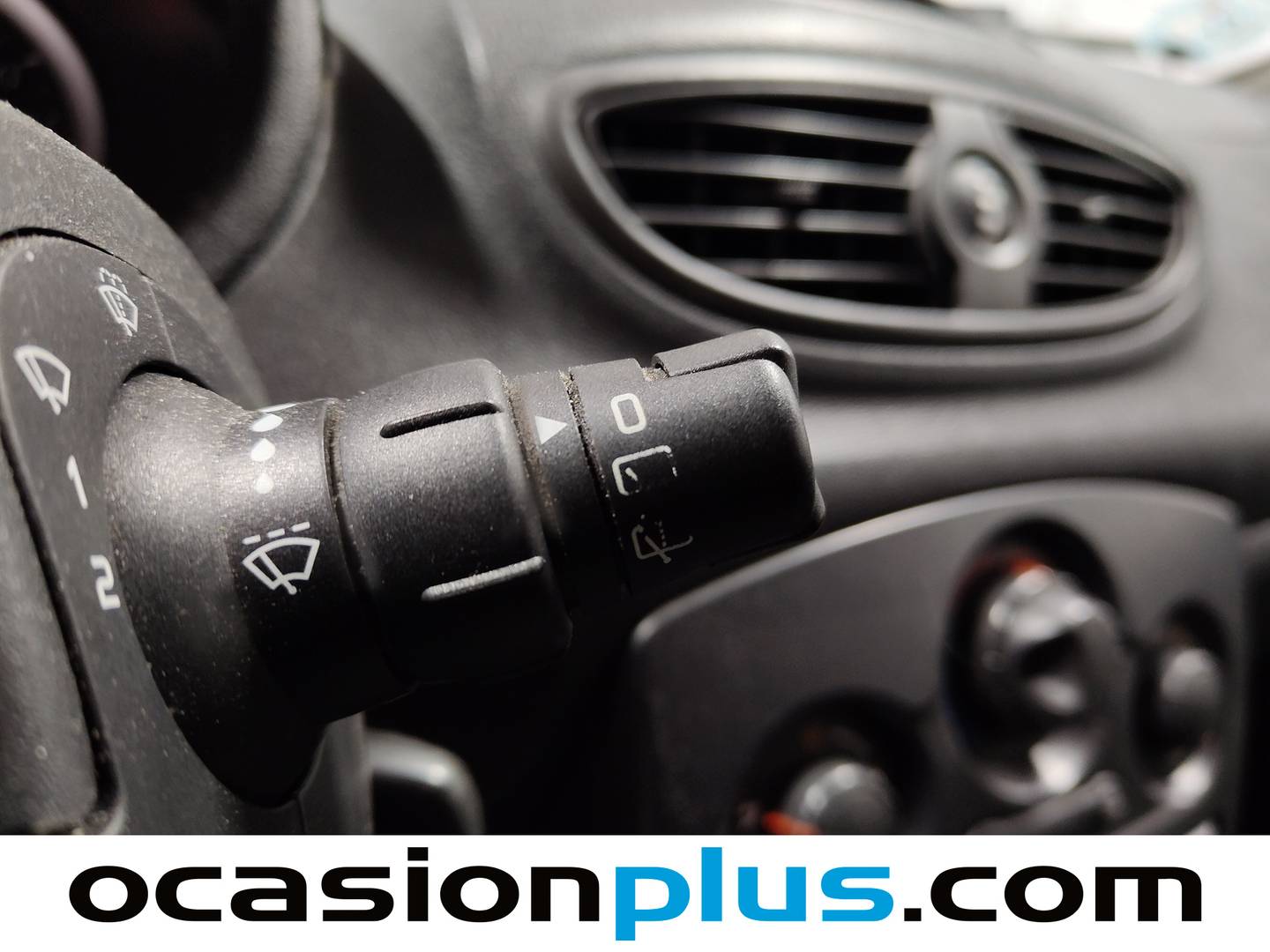 Renault Clio Renault Clio 1.2 16v Authentique eco2 (75 CV) de ocasión