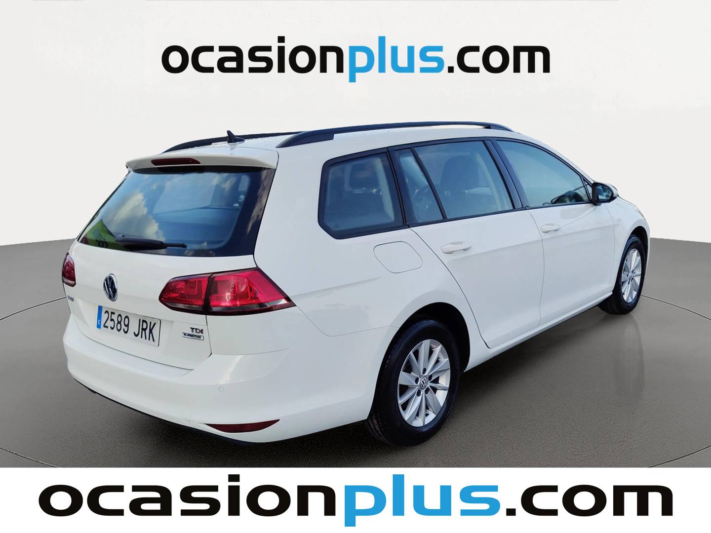 Foto trasera Volkswagen Golf Volkswagen Golf Variant Variant Business & Navi 1.6 TDI CR BMT (110 CV) DSG derecha