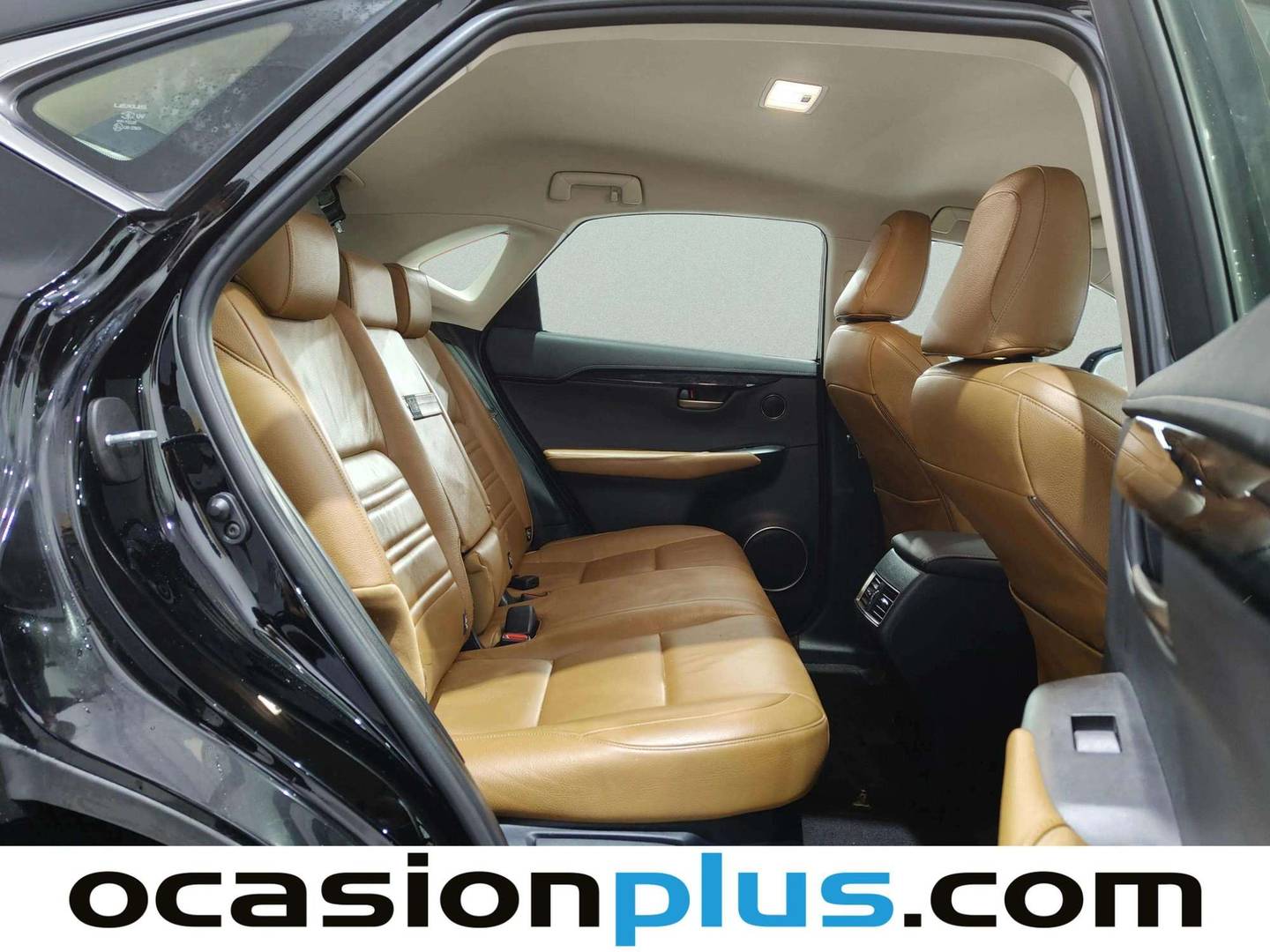 Lexus NX Lexus NX 300h Corporate 2WD + Navibox (197 CV) km 0