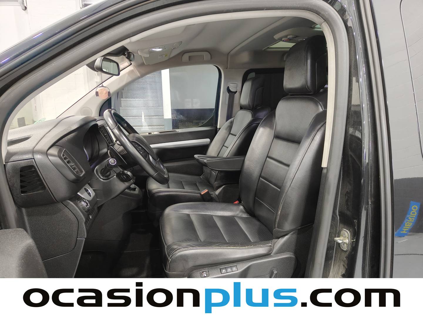 Foto asientos delanteros Peugeot Traveller Peugeot Traveller 2.0 BlueHDi Allure Standard EAT6 (180 CV) 8 Plazas