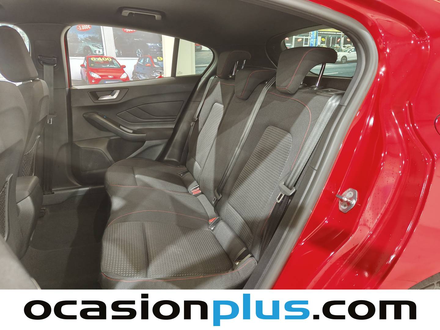 Foto asientos traseros Ford Focus Ford Focus 1.0 Ecoboost MHEV ST-Line Auto (155 CV)