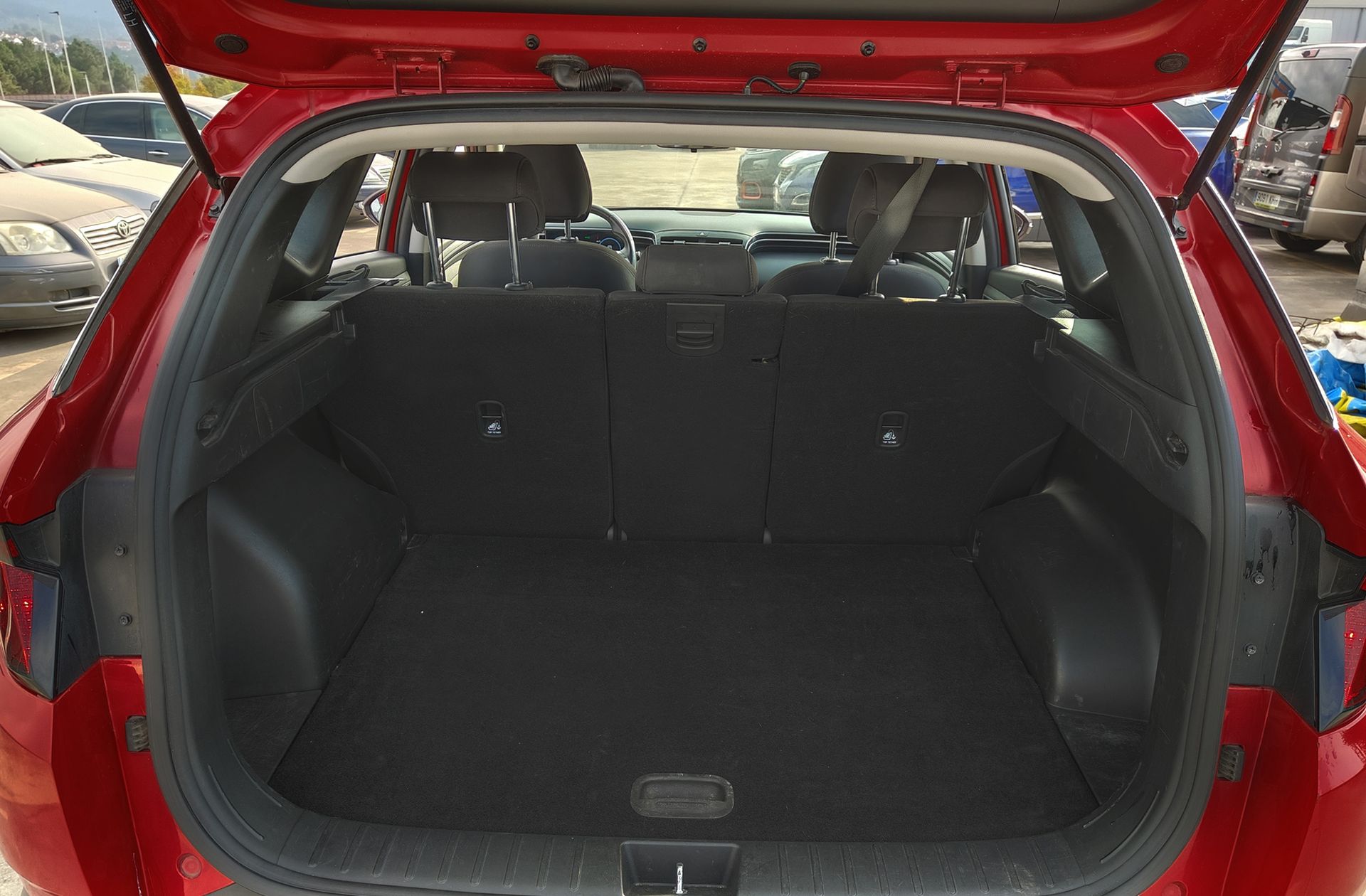 Hyundai Tucson 1.6 CRDi Maxx - foto 15