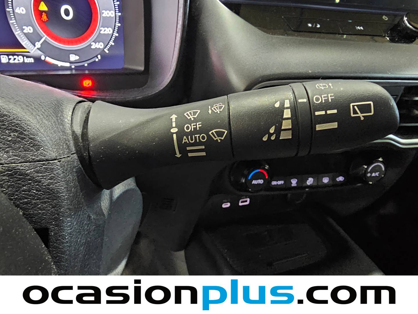 Nissan JUKE Nissan Juke DIG-T N-Connecta 4x2 (114 CV) manual