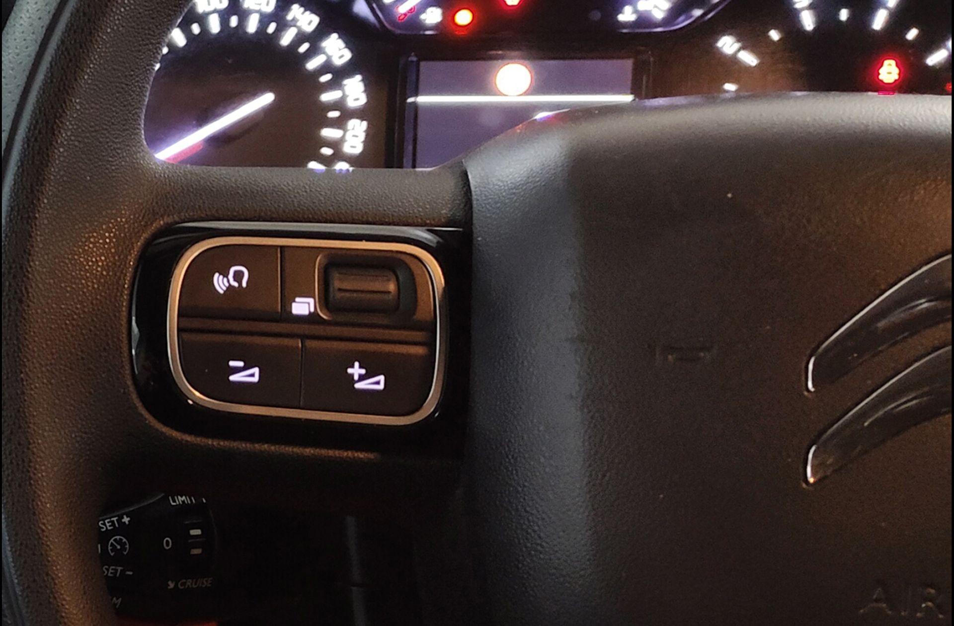 Citroën Berlingo Combi BlueHDi 100 Talla M 100 Años - foto 25