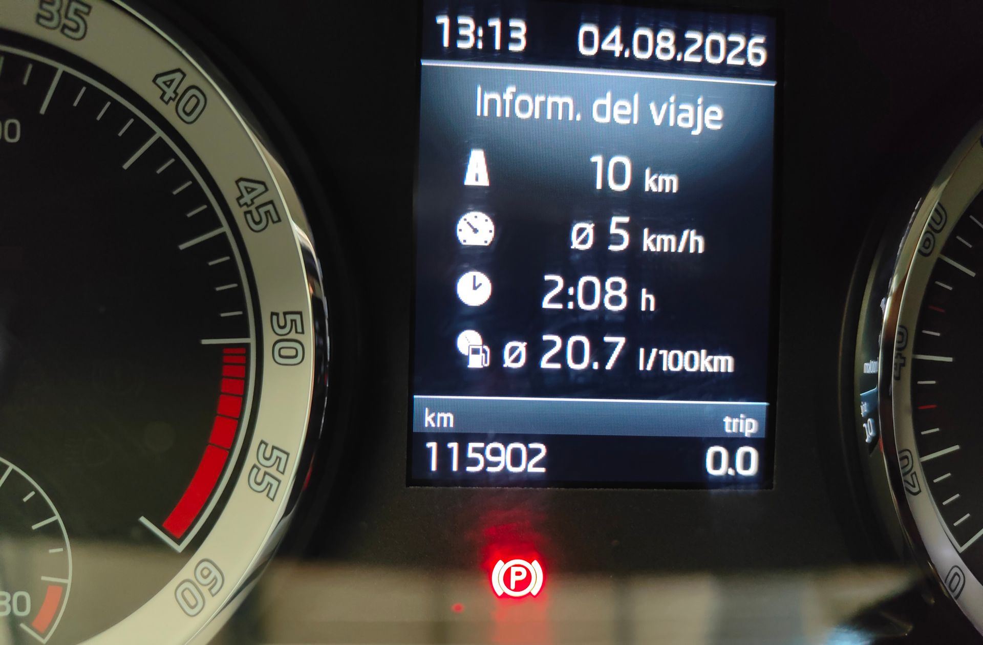 Škoda Karoq 1.6 TDI Ambition - foto 10