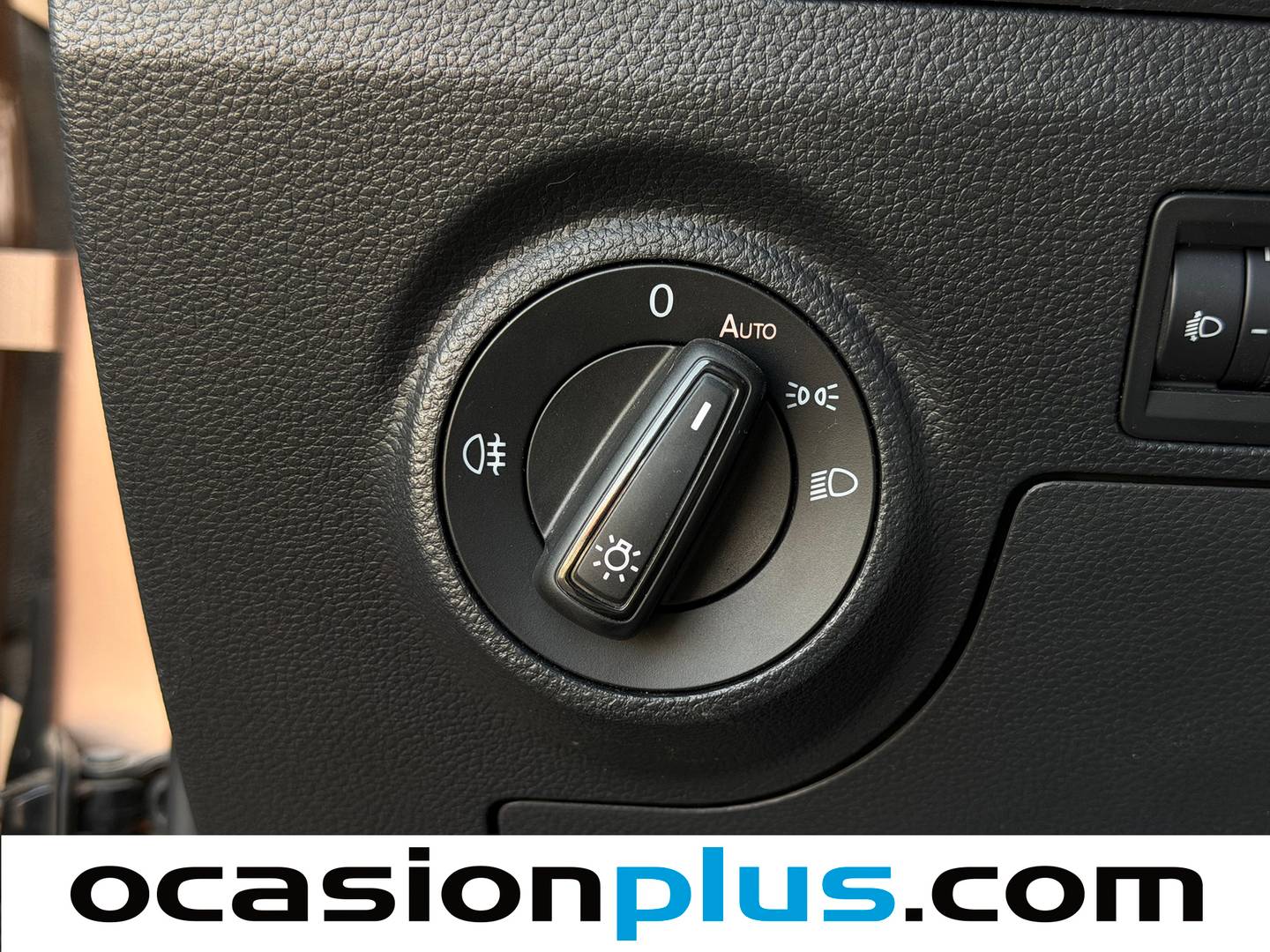 Extras y acabados del Seat Ibiza Seat Ibiza 1.0 Reference (75 CV)