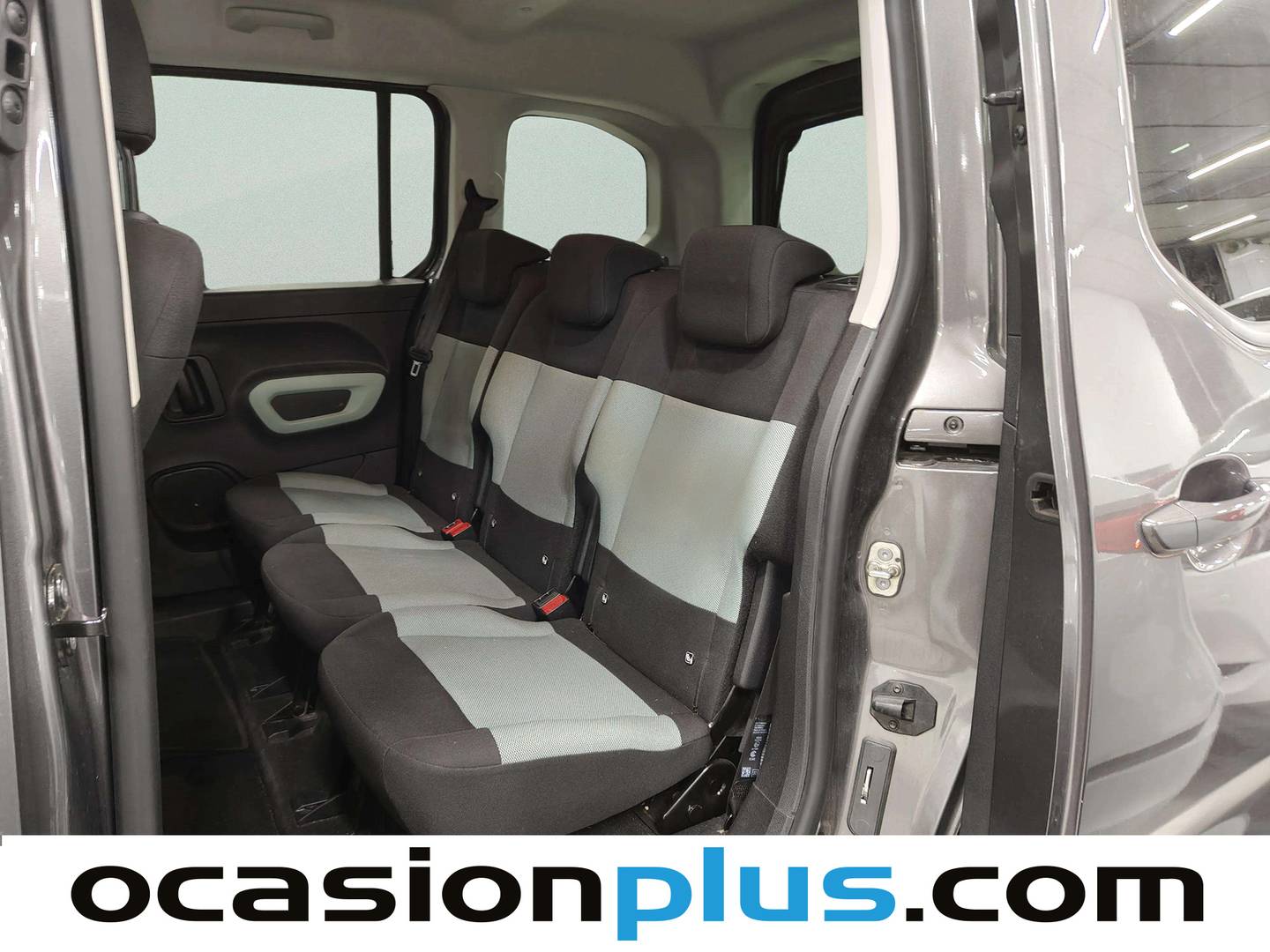 Foto asientos traseros Citroën Berlingo Citroën Berlingo Combi BlueHDi 100 S&S Talla M Feel Pack (102 CV)