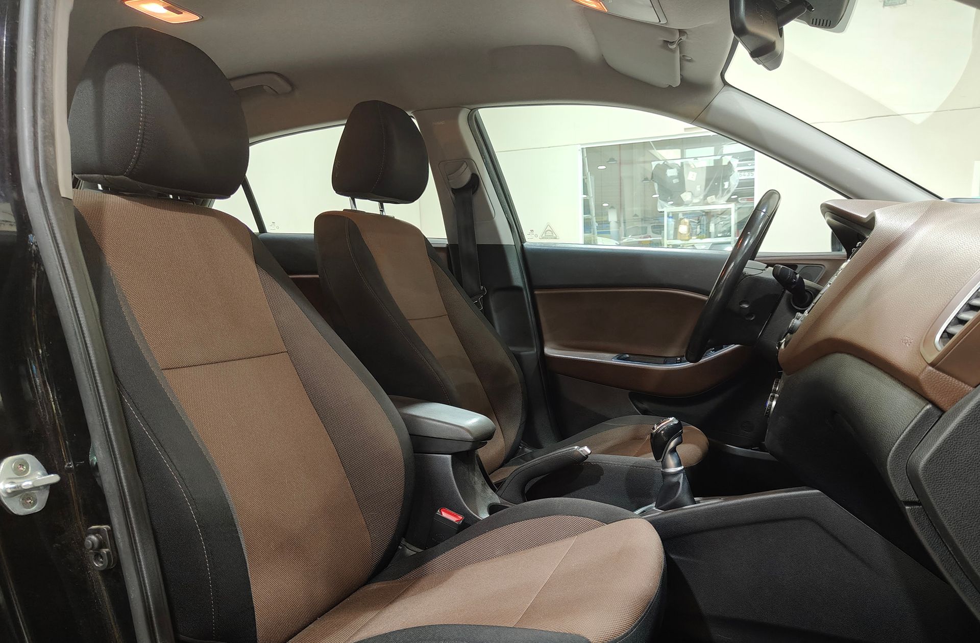 Hyundai i20 1.4 CRDi Tecno - foto 14