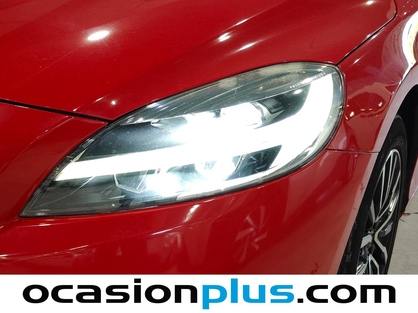 Equipamiento del Volvo V40 Volvo V40 T2 Momentum Auto (122 CV)