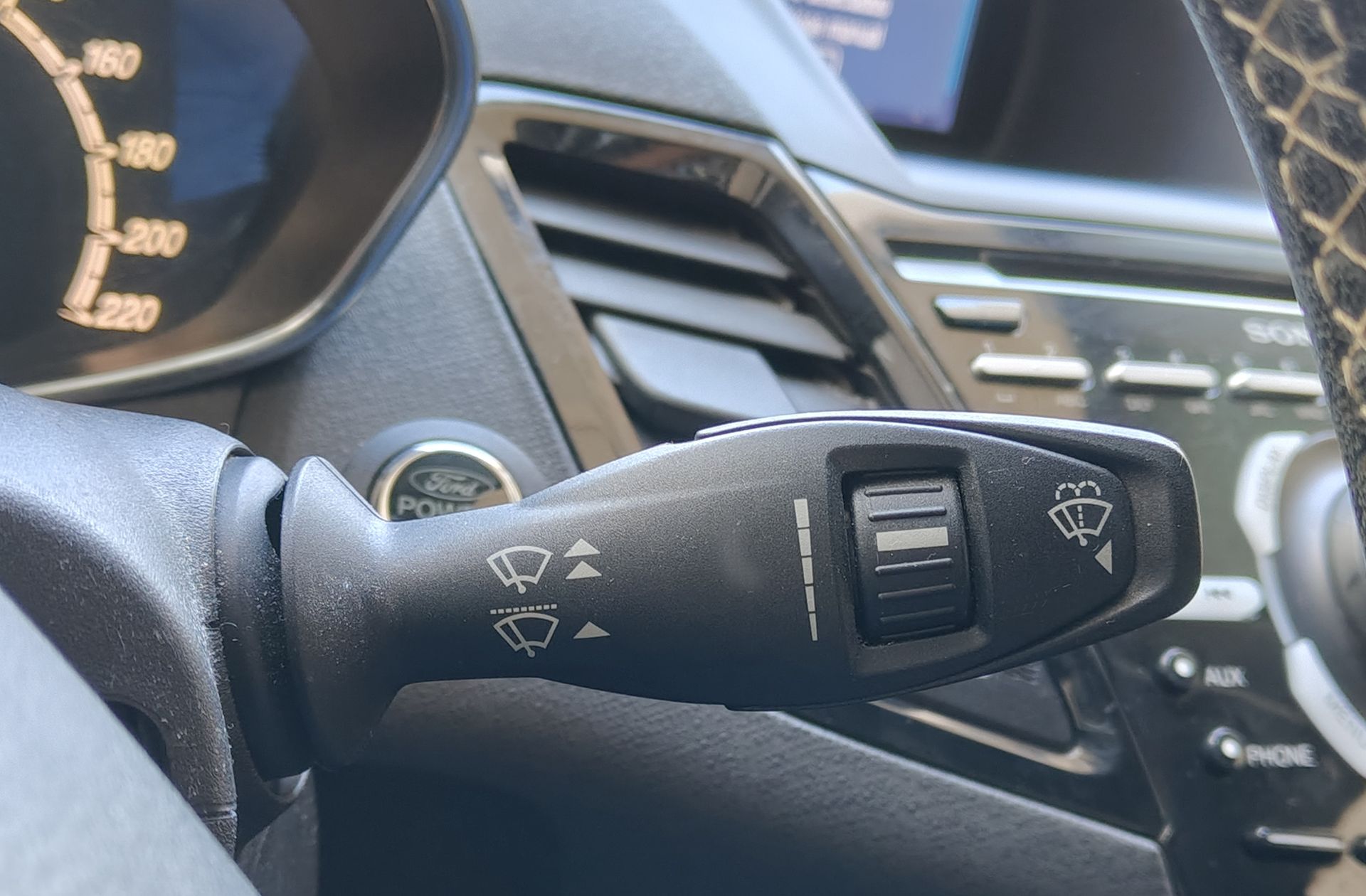 Ford Fiesta 1.0 EcoBoost Titanium - foto 28