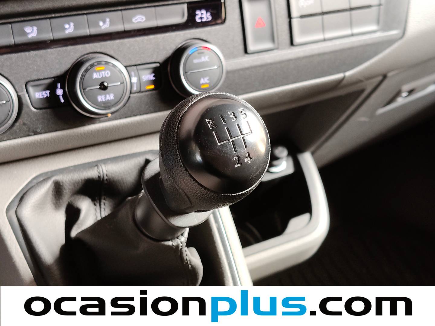 Volkswagen Caravelle Volkswagen Caravelle Origin Batalla Corta 2.0 TDI BMT (110 CV) 8 Plazas de segunda mano