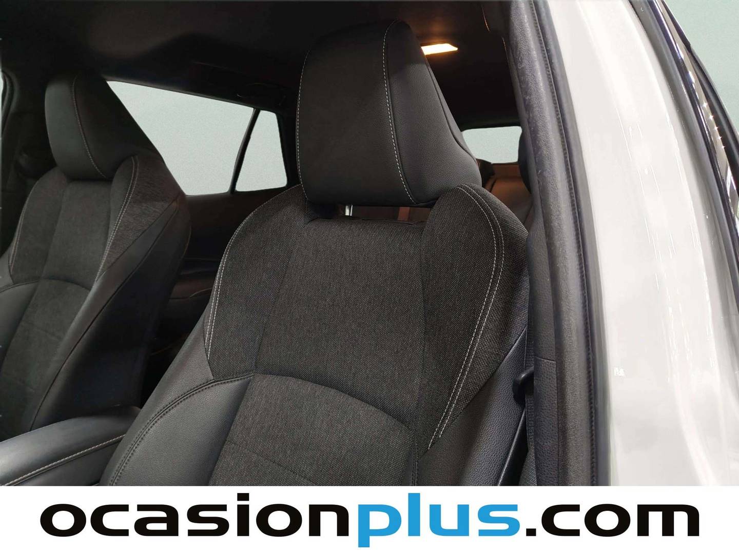 Extras y acabados del Toyota Corolla Toyota Corolla 180H Style E-CVT (180 CV)