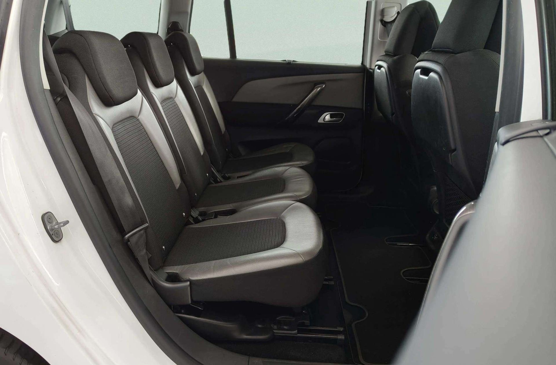 Citroën C4 Grand Picasso PureTech 130 Shine 7 plazas - foto 24