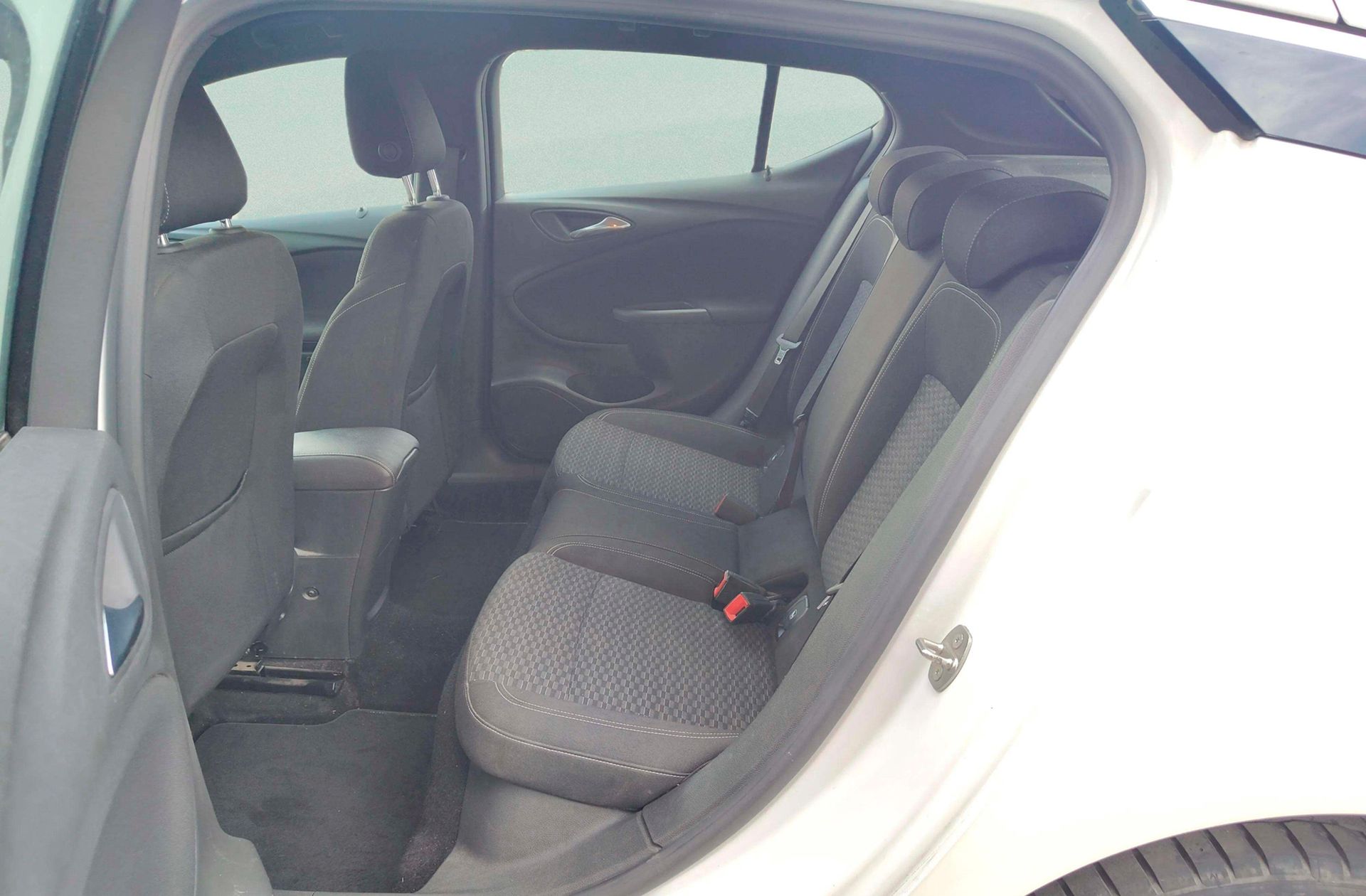 Opel Astra 1.4 Turbo Dynamic - foto 10
