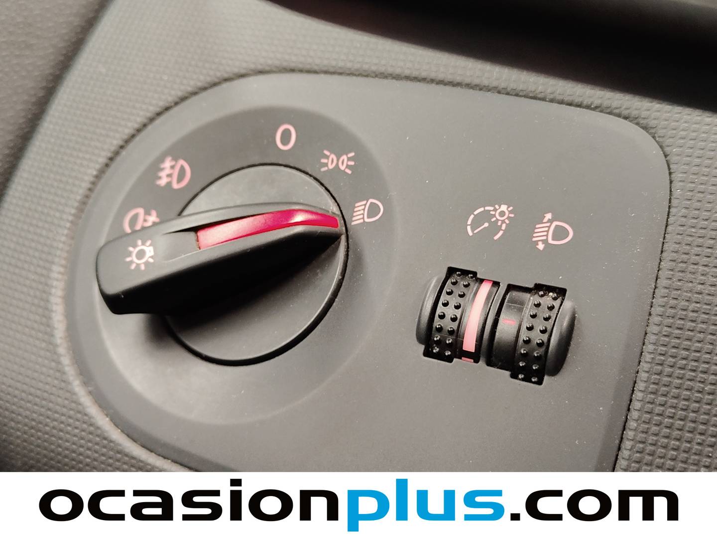 Extras y acabados del Seat Ibiza Seat Ibiza 1.4 16v Style (85 CV)