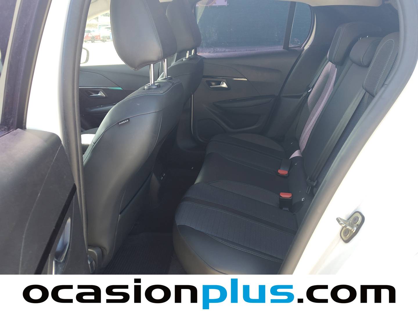 Foto asientos traseros Peugeot 208 Peugeot 208 PureTech 100 Allure (100 CV)