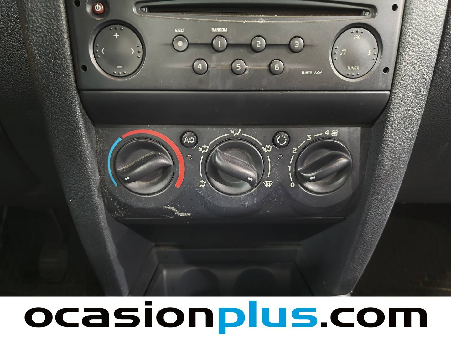 Foto Renault Clio Renault Clio Confort Expression 1.2 16v (75 CV)