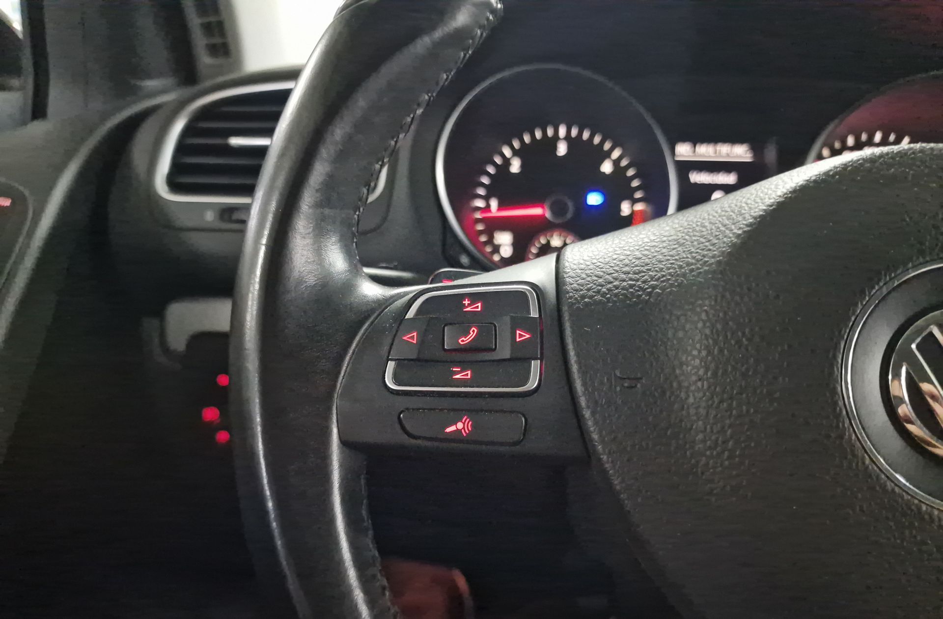 Volkswagen Golf Sport 1.6 TDI CR DSG - foto 23