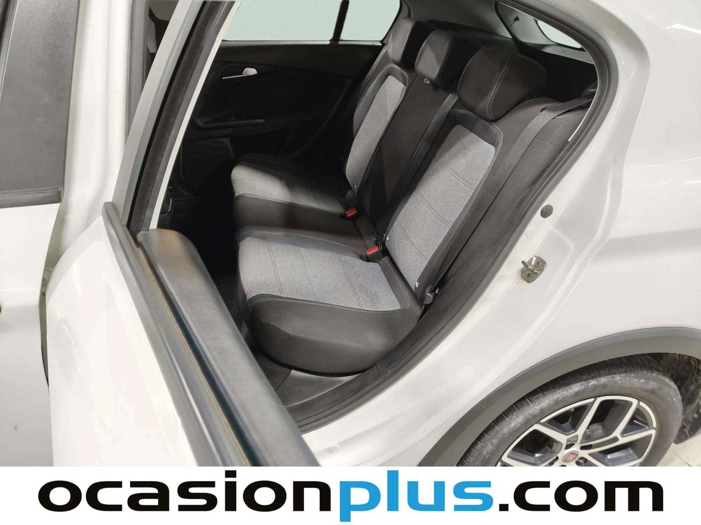 Foto asientos traseros Fiat Tipo Fiat Tipo 1.5 Hybrid Cross DCT (130 CV)