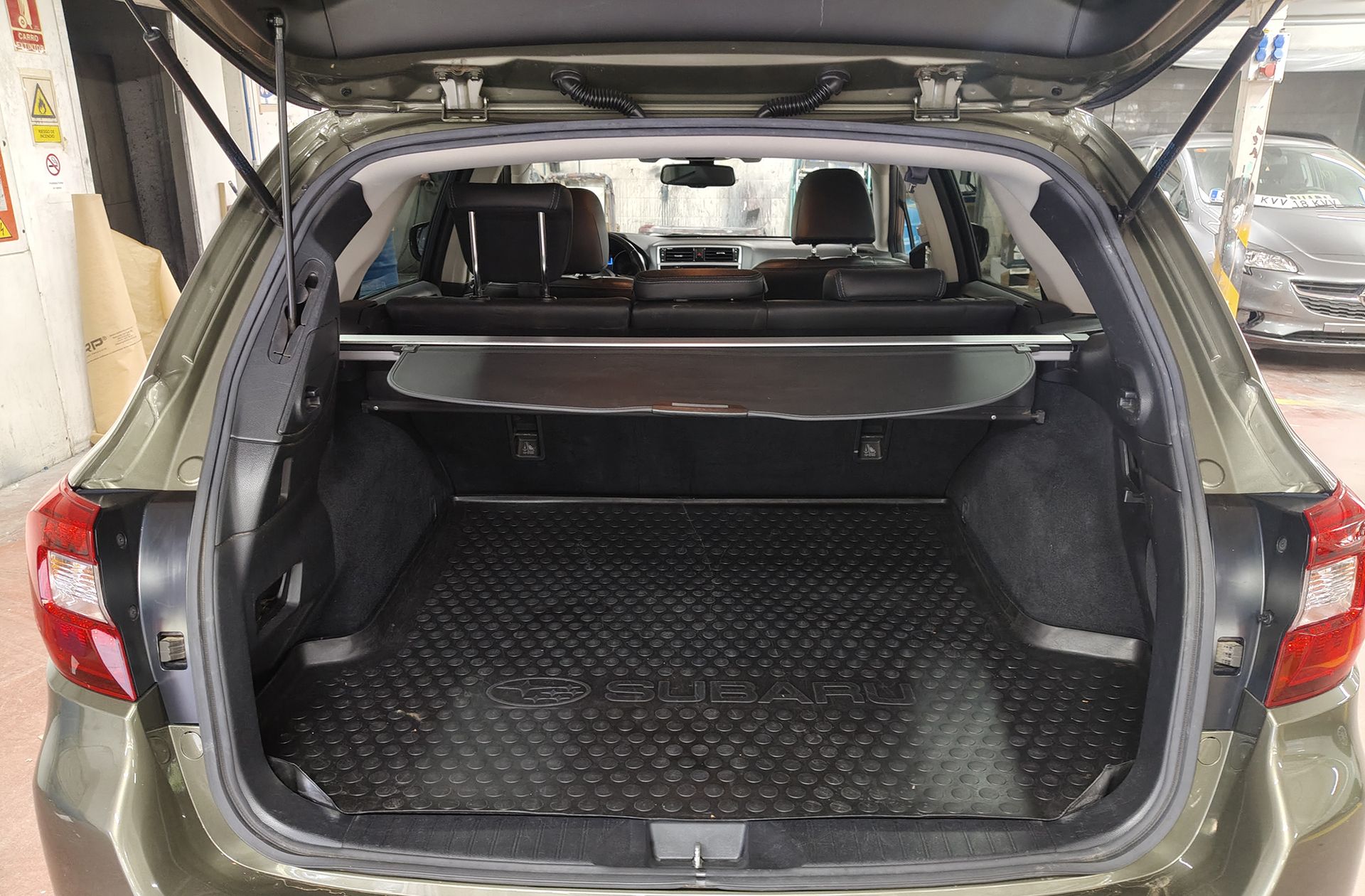 Subaru Outback 2.5 Executive Plus AWD CVT Lineartronic - foto 19