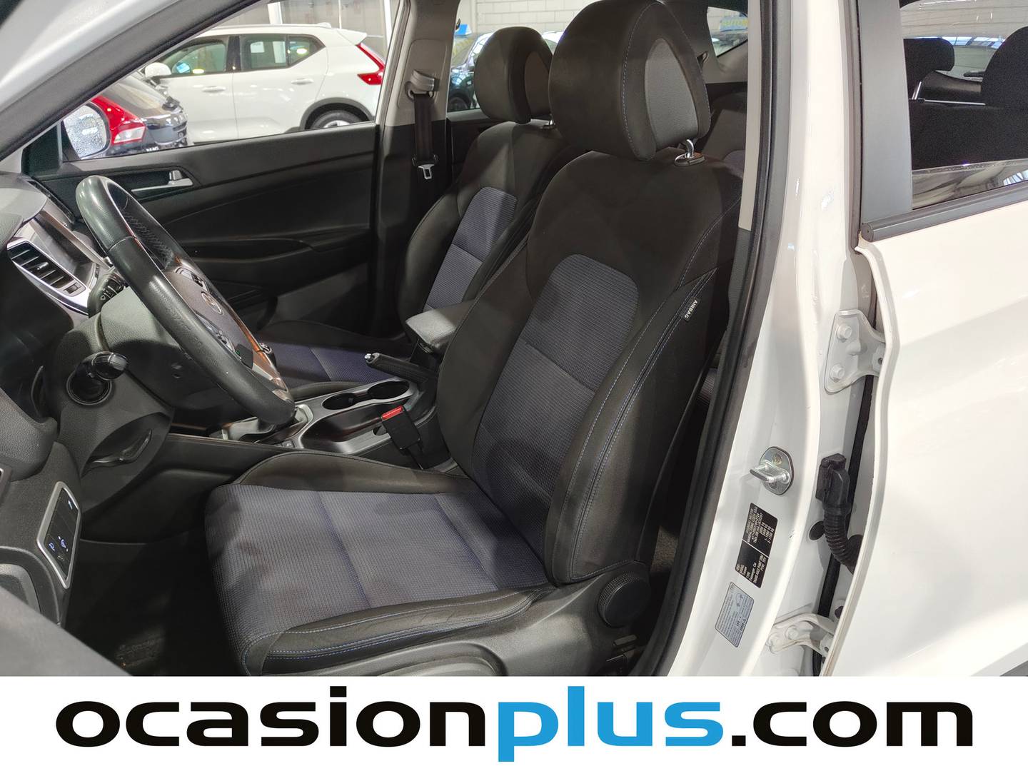 Foto asientos delanteros Hyundai Tucson Hyundai Tucson 1.7 CRDI BlueDrive Link 4x2 (115 CV)