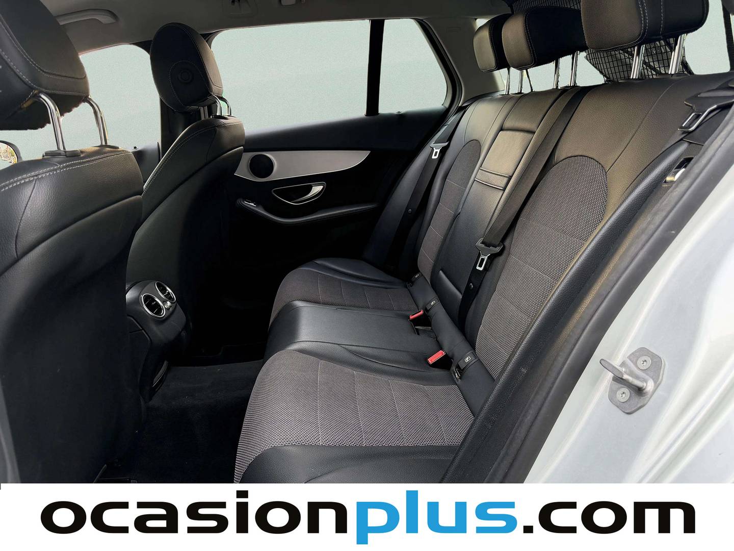 Foto asientos traseros Mercedes Clase C Mercedes-Benz Clase C Estate 220 d (170 CV) (Pack AMG)