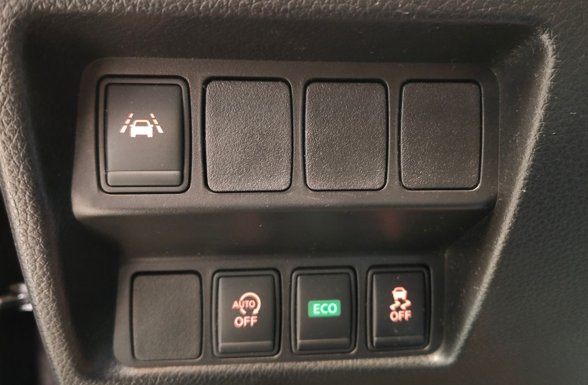 Nissan Qashqai DIG-T 115 Tekna 4x2 Xtronic - foto 11