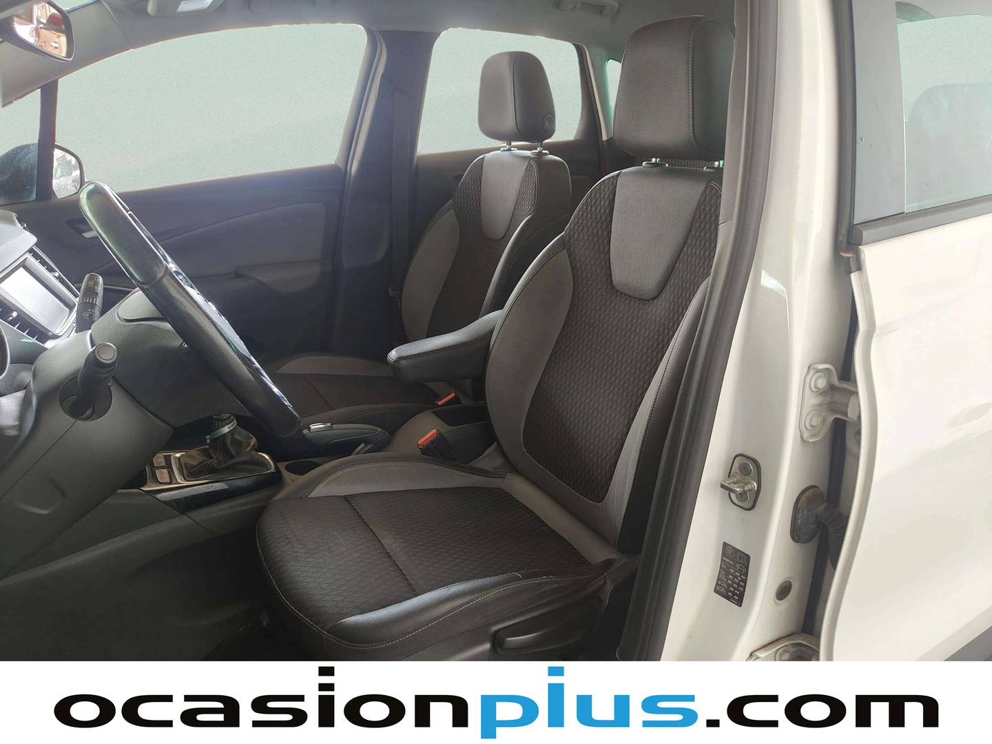 Foto asientos delanteros Opel Crossland X Opel Crossland X 1.2 Turbo S&S ecoTEC Excellence (110 CV)