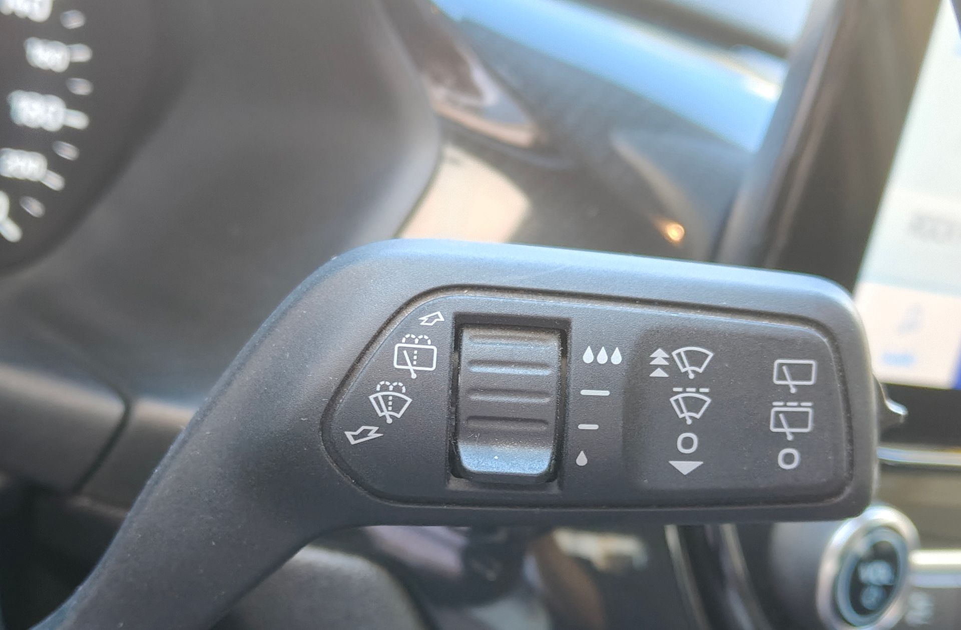 Ford Fiesta 1.0 EcoBoost MHEV ST-Line - foto 32