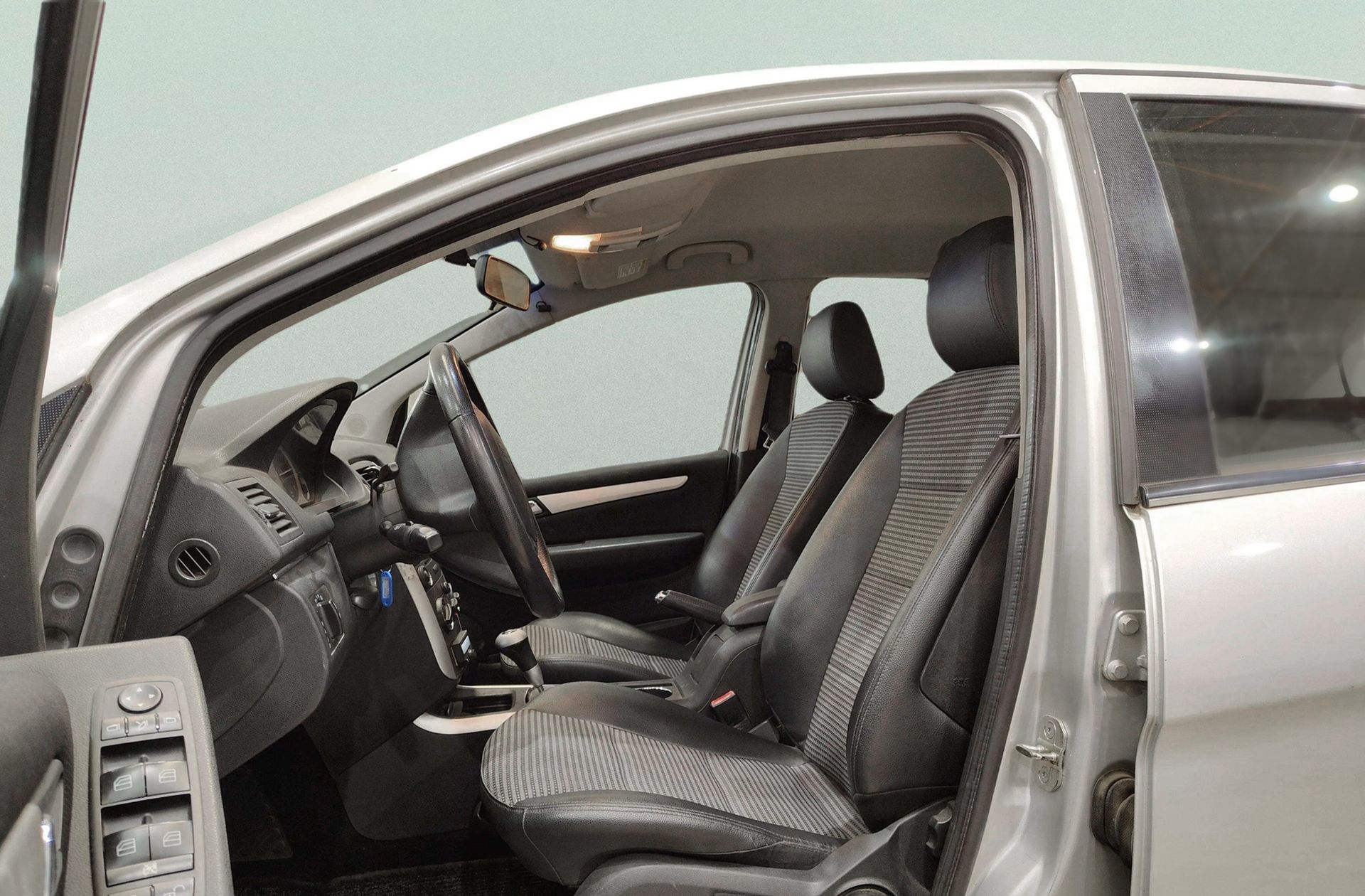 Mercedes-Benz Clase B B 200 CDI - foto 8