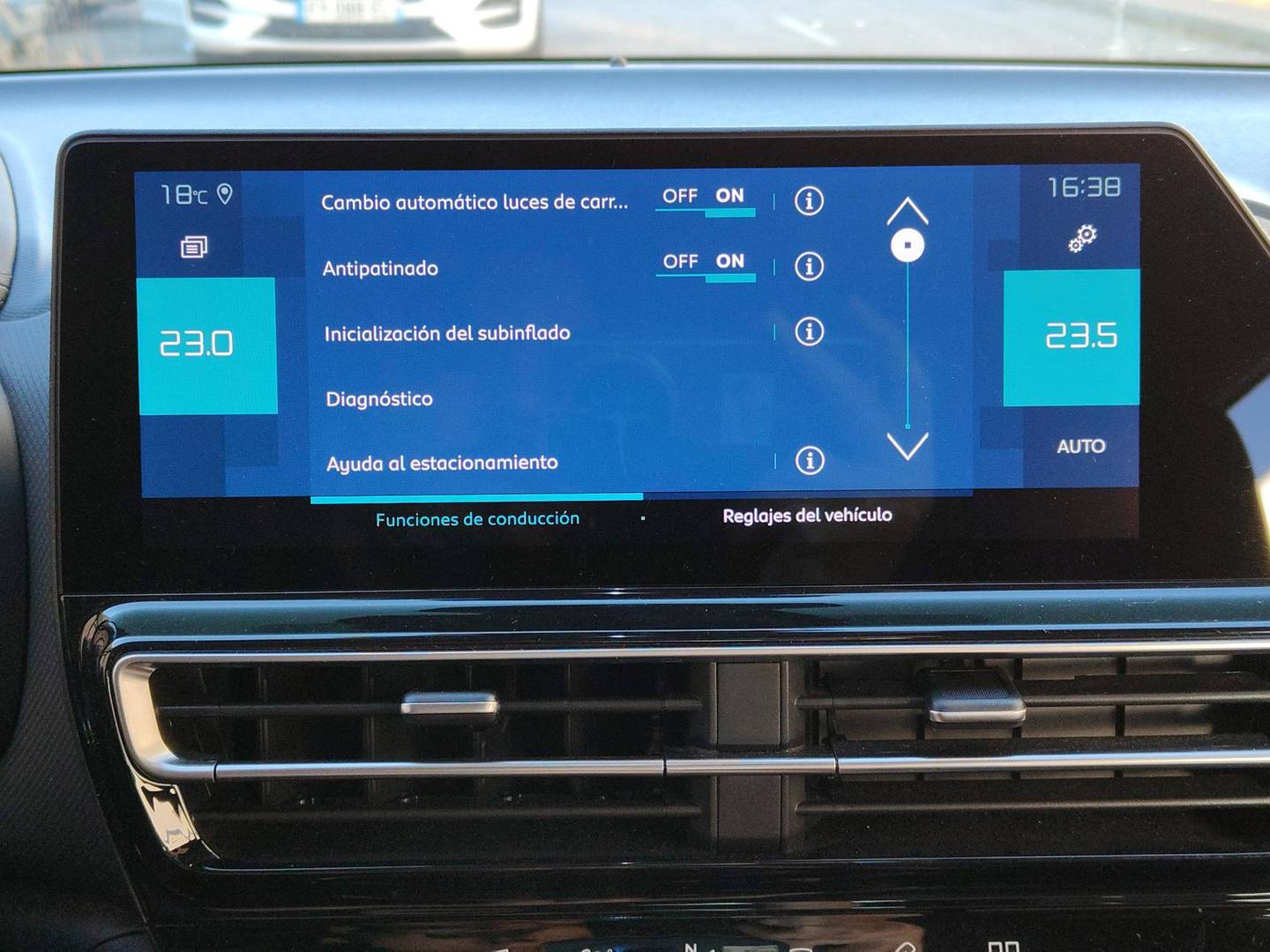 Foto Citroën C5 Aircross Citroen C5 Aircross Plug-in Hybrid 180 Plus e-EAT8  (180 CV)