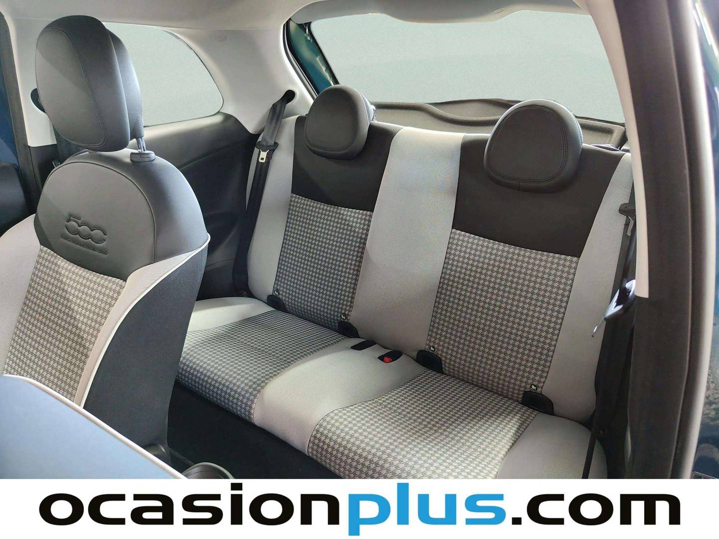 Foto asientos traseros Fiat 500 Fiat 500 1.0 Hybrid Torino (65 CV)
