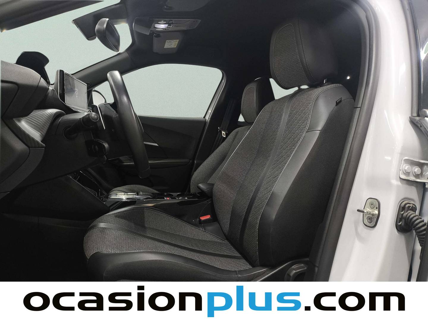 Foto asientos delanteros Peugeot 2008 Peugeot 2008 BlueHDi 130 S&S Allure Pack EAT8 (130 CV)