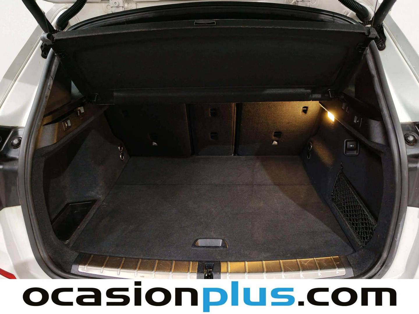 Fotos maletero BMW X1 BMW X1 xDrive20d (190 CV) Pack M