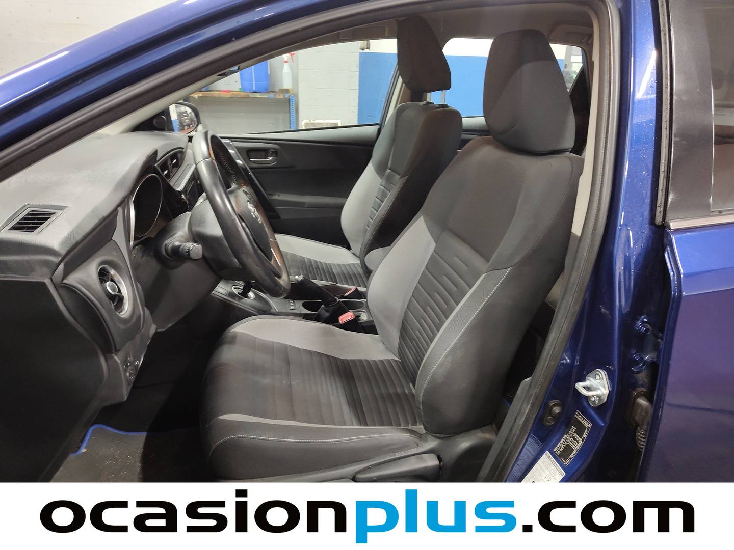 Foto asientos delanteros Toyota Auris Toyota Auris 140H Hybrid Active (136 CV)