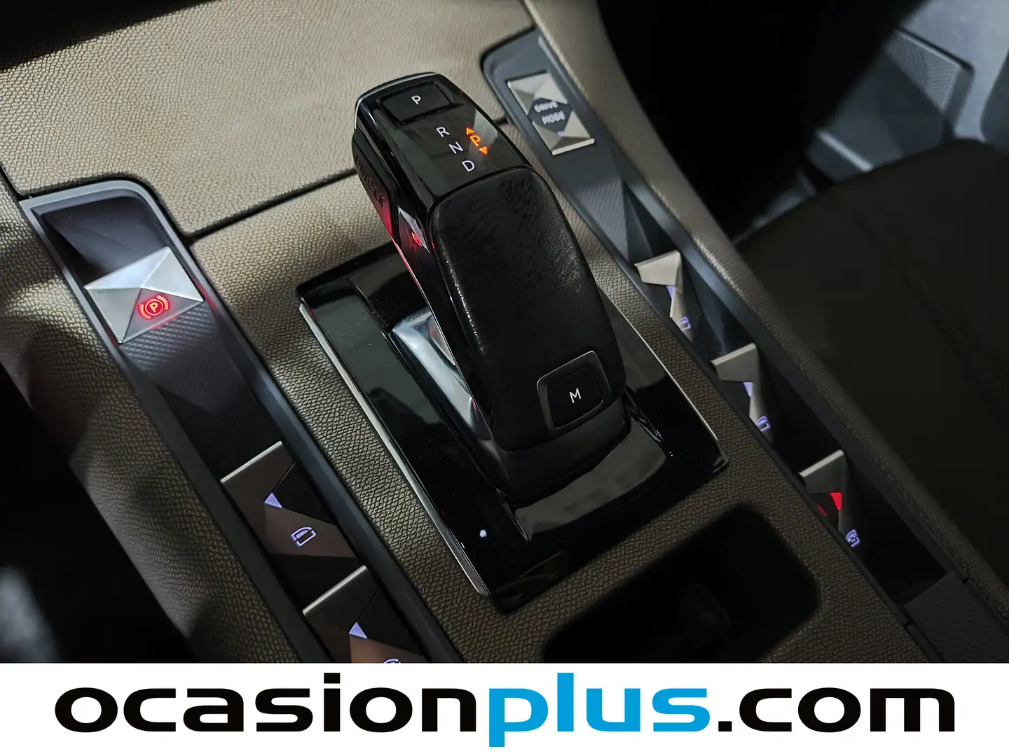 Foto DS DS 7 Crossback DS DS7 Crossback PureTech 180 Bastille+ AT (180 CV)