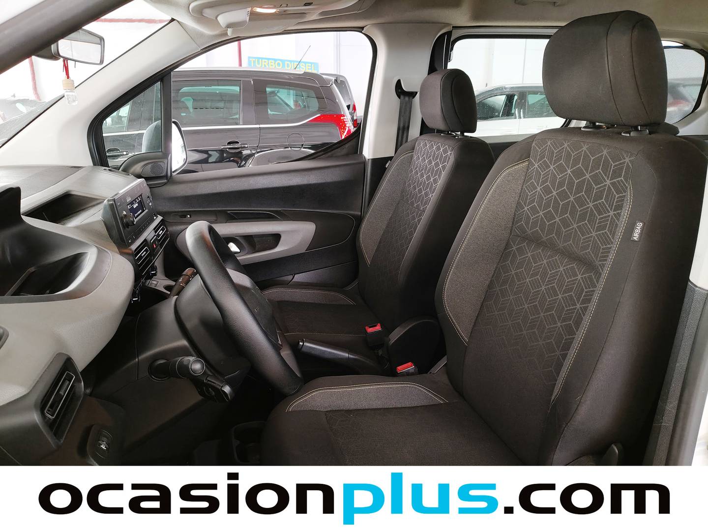 Foto asientos delanteros Peugeot Rifter Peugeot Rifter BlueHDi 75 Active Standard (75 CV)
