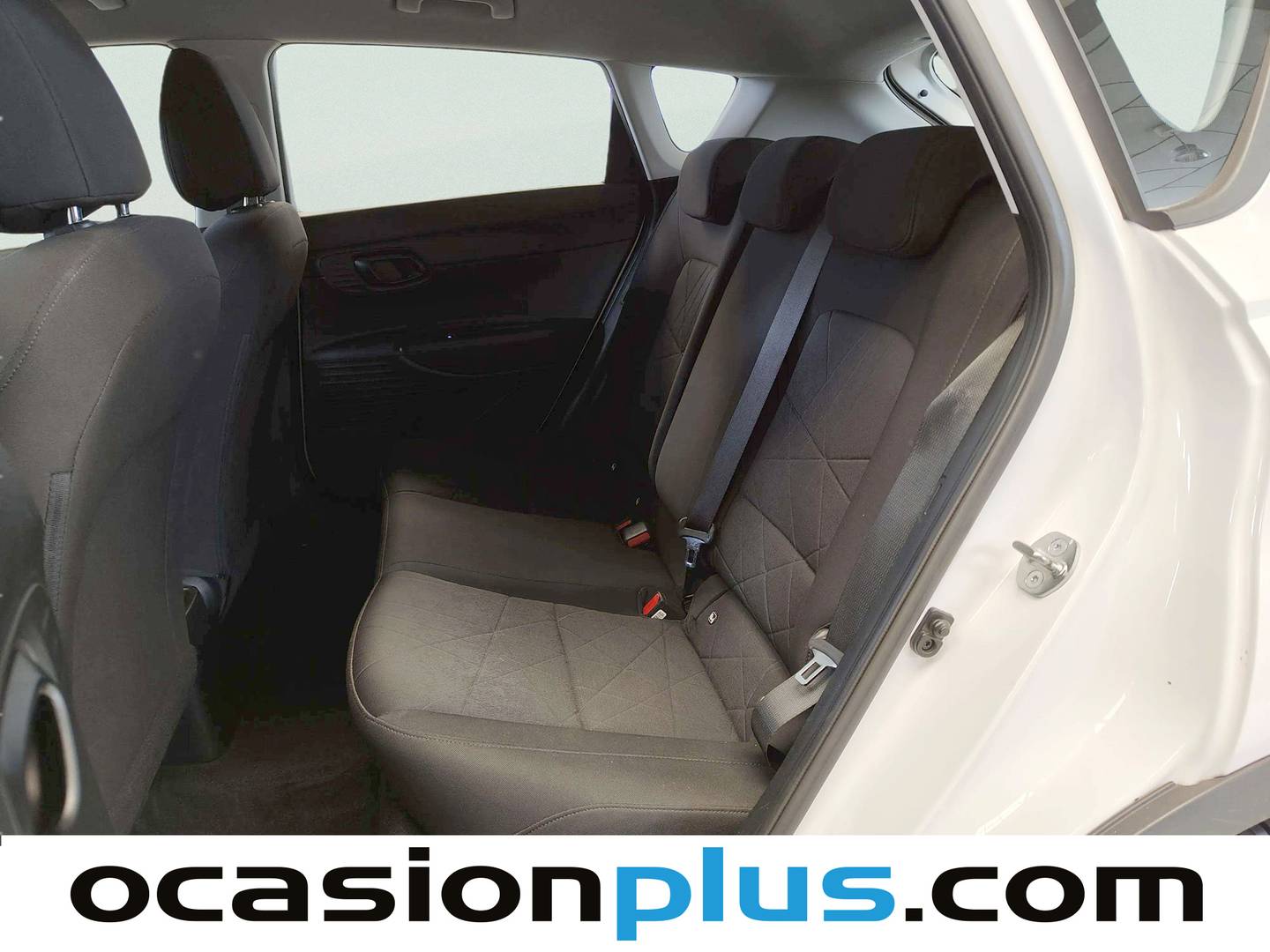 Foto asientos traseros Hyundai Bayon Hyundai Bayon 1.2 MPI Maxx (84 CV)