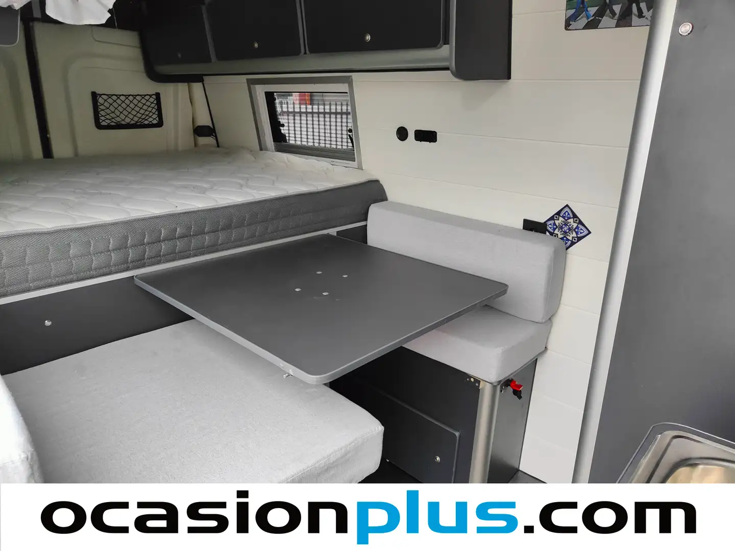 Foto Iveco Daily Iveco Daily 2.3 TD 35S 16 3520/H2 (156 CV) Camperizada