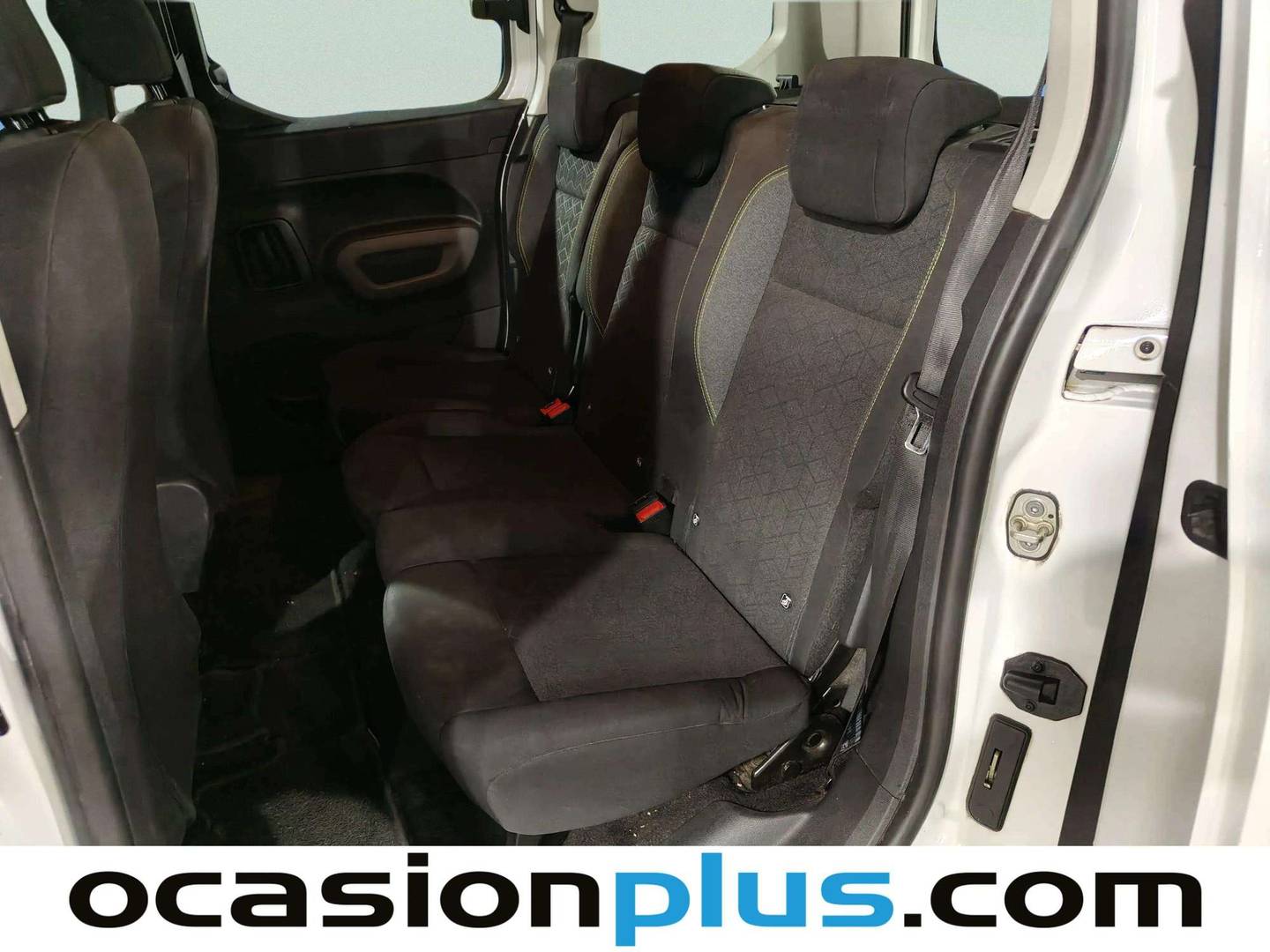 Foto asientos traseros Peugeot Rifter Peugeot Rifter BlueHDi 100 Active Standard (100 CV)