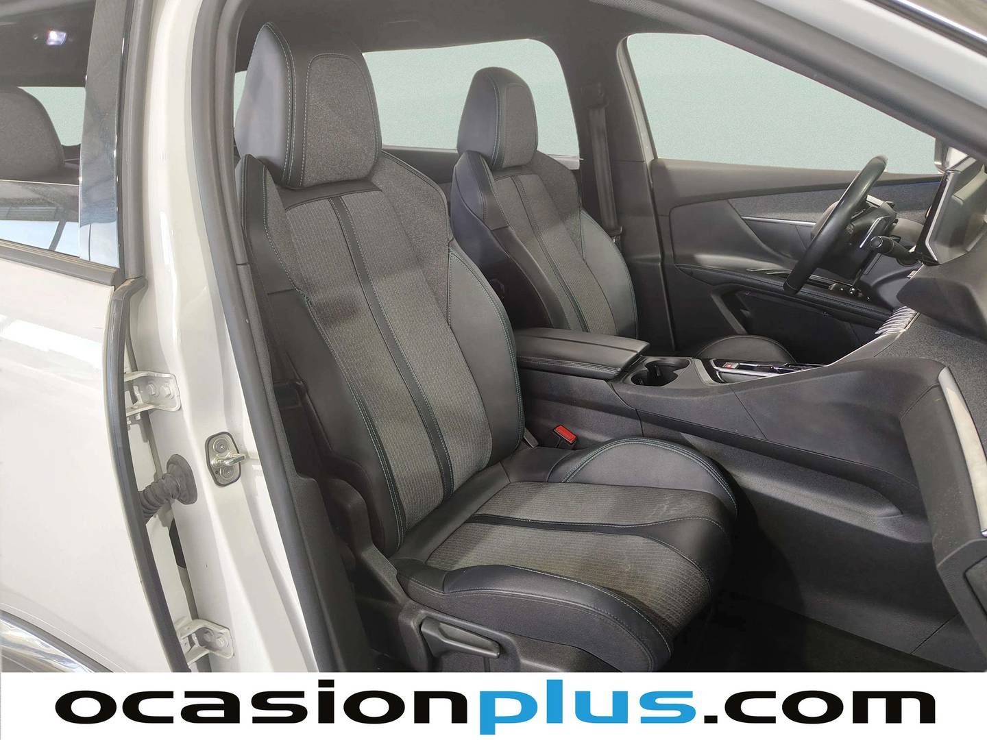 Foto Peugeot 5008 Peugeot 5008 PureTech 130 S&S Allure Pack EAT8 (130 CV) 7 Plazas