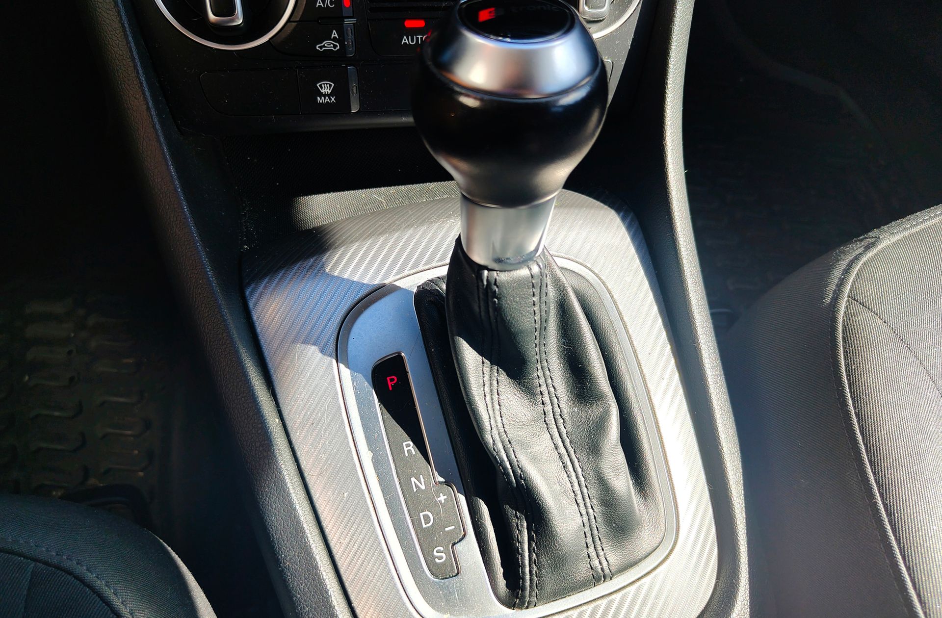 Audi Q3 design edition 2.0 TDI quattro S tronic - foto 5