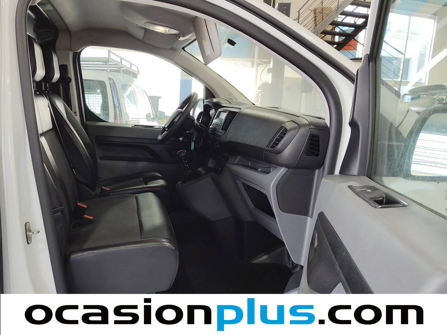 Foto Peugeot Expert Peugeot Expert BlueHDi 120 S&S Pro Standard (120 CV) siete plazas